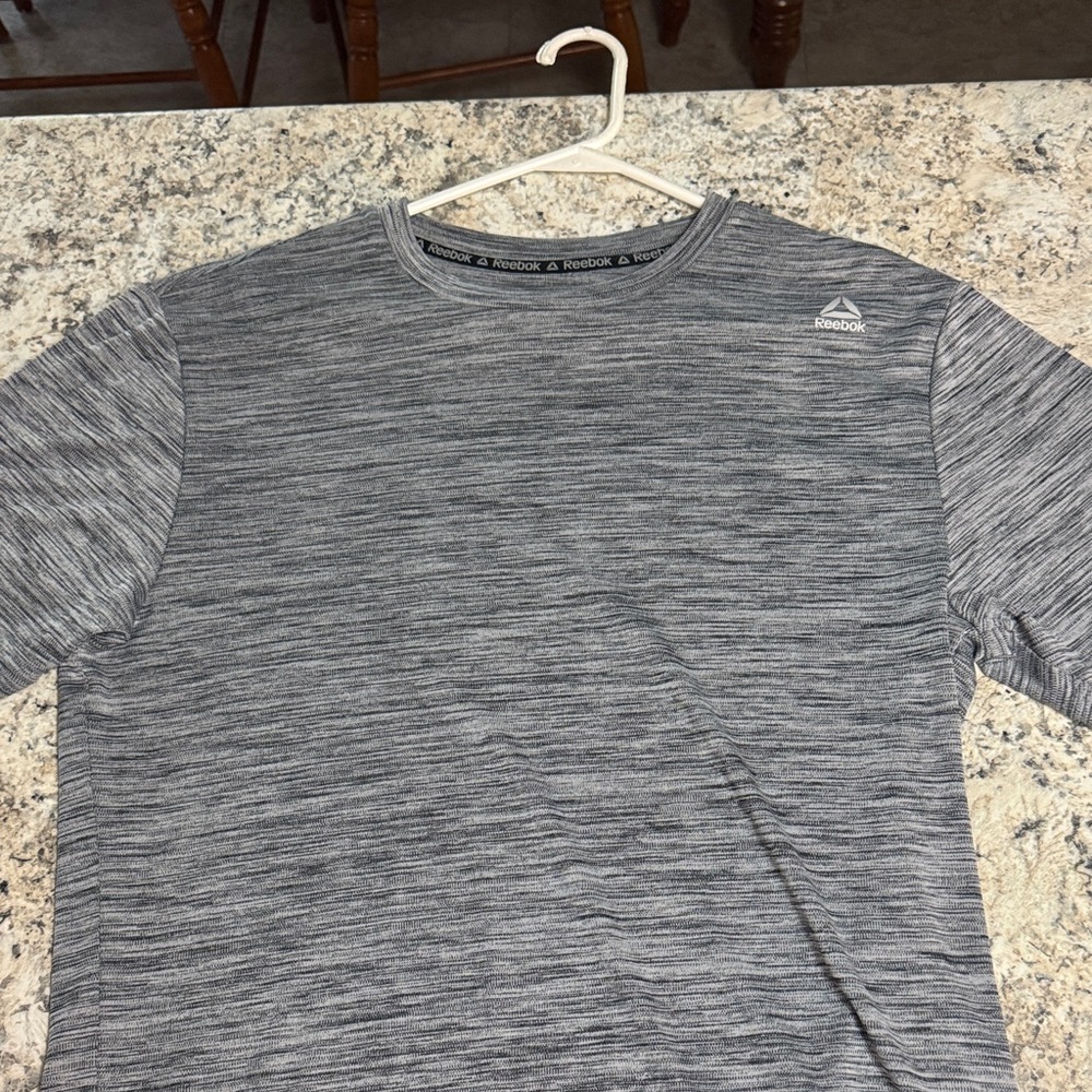 Reebok Men’s Gray Space-Dye Performance Short Sleeve Tee